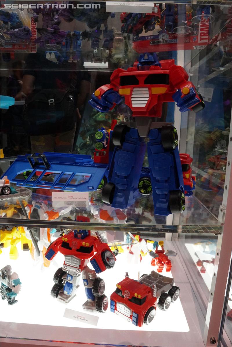 SDCC 2017: Playskool Transformers Rescue Bots - Transformers Event: DSC04766a