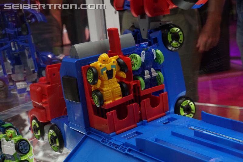 SDCC 2017: Playskool Transformers Rescue Bots - Transformers Event: DSC04904