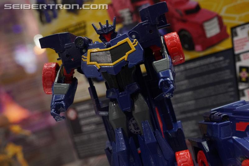 SDCC 2017: Transformers Robots In Disguise Combiner Force - Transformers Event: DSC04825
