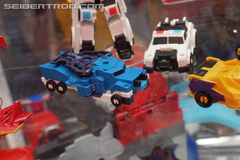 SDCC 2017: Transformers Robots In Disguise Combiner Force - Transformers Event: DSC05378
