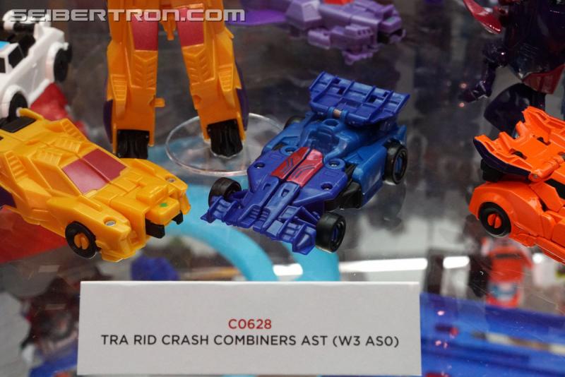 SDCC 2017: Transformers Robots In Disguise Combiner Force - Transformers Event: DSC05381