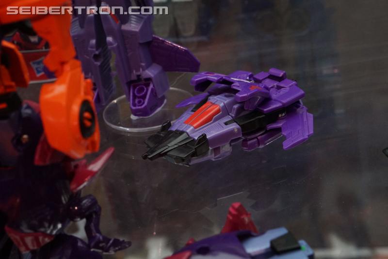 SDCC 2017: Transformers Robots In Disguise Combiner Force - Transformers Event: DSC05390