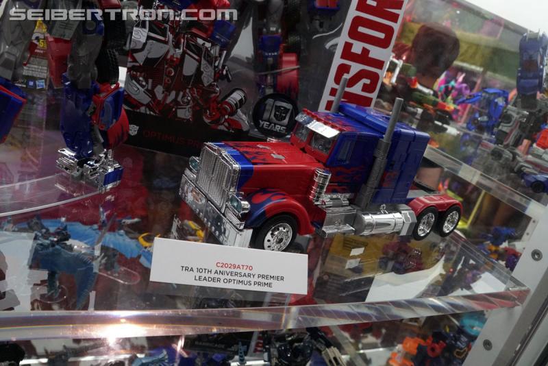 SDCC 2017: Transformers Tribute Optimus Prime - Transformers Event: DSC04851