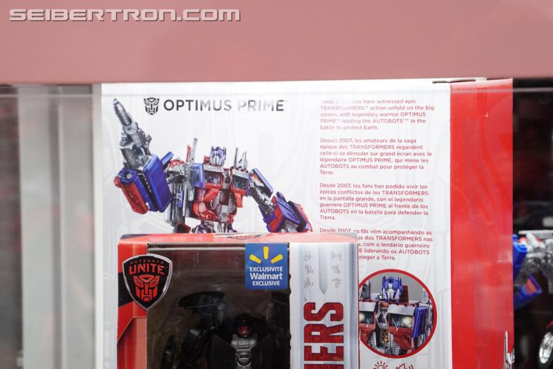 SDCC 2017: Transformers Tribute Optimus Prime - Transformers Event: DSC04908