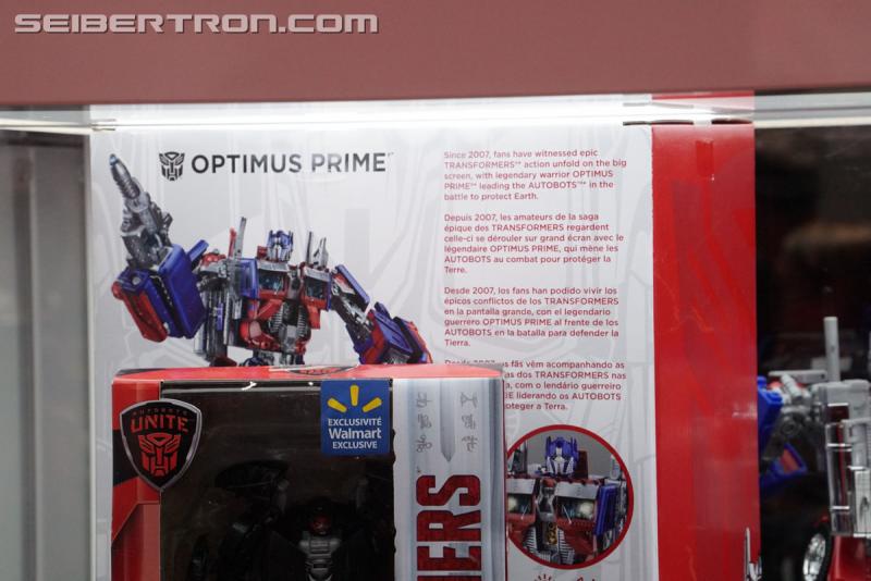 SDCC 2017: Transformers Tribute Optimus Prime - Transformers Event: DSC04909