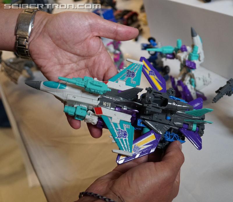 SDCC 2017 - Generations Power of the Primes revealed and Titans Return