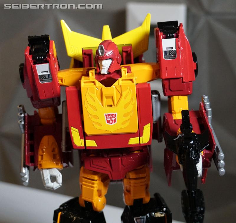 SDCC 2017: Generations Power of the Primes revealed and Titans Return - Transformers Event: Power Of Primes 010