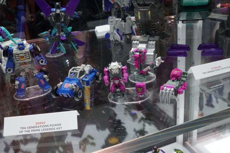 SDCC 2017: Transformers Power of the Primes product reveals - Transformers Event: Power Of The Primes 031