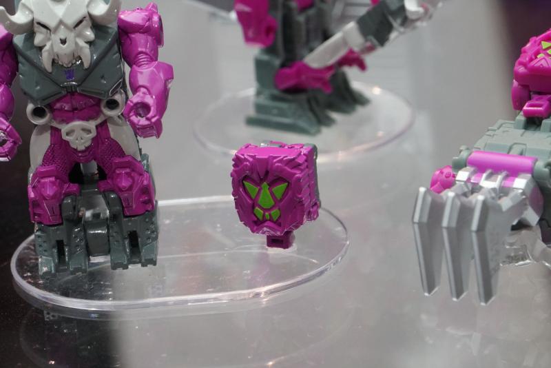 SDCC 2017 - Transformers Power of the Primes product reveals