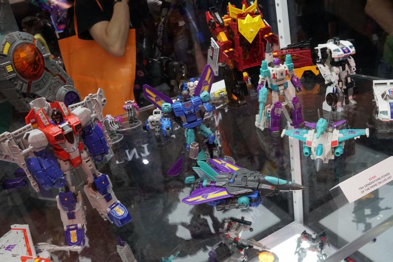SDCC 2017: Transformers Power of the Primes product reveals - Transformers Event: Power Of The Primes 091