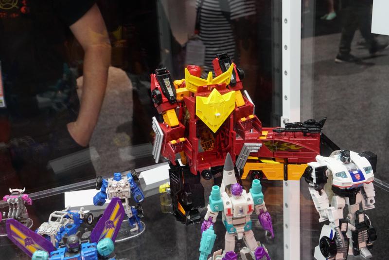 SDCC 2017: Transformers Power of the Primes product reveals - Transformers Event: Power Of The Primes 106