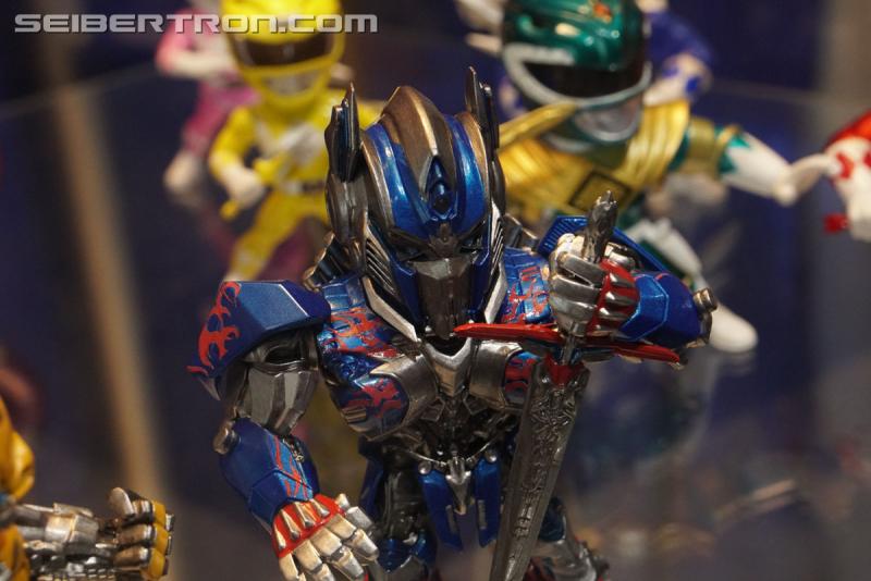 SDCC 2017: Licensed Transformers Products - Transformers Event: Licensed Tfs 036