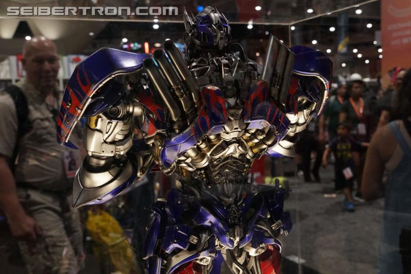 SDCC 2017: Licensed Transformers Products - Transformers Event: Licensed Tfs 071
