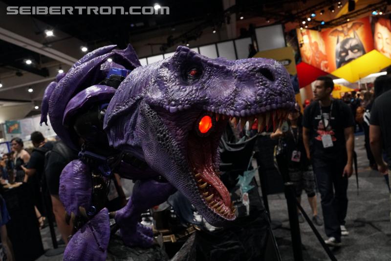 SDCC 2017: Licensed Transformers Products - Transformers Event: Licensed Tfs 085