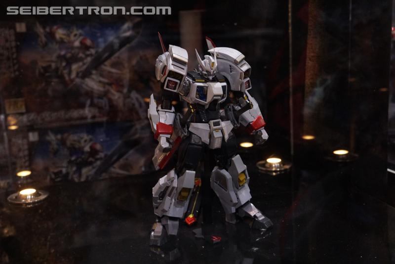SDCC 2017: Licensed Transformers Products - Transformers Event: Licensed Tfs 102