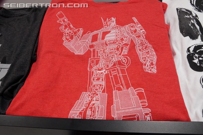 SDCC 2017: Licensed Transformers Products - Transformers Event: Licensed Tfs 138