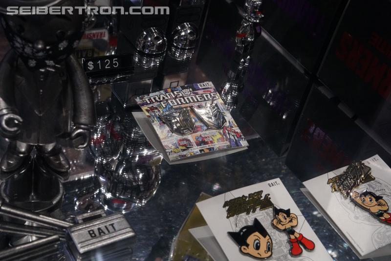 SDCC 2017: Licensed Transformers Products - Transformers Event: Licensed Tfs 160