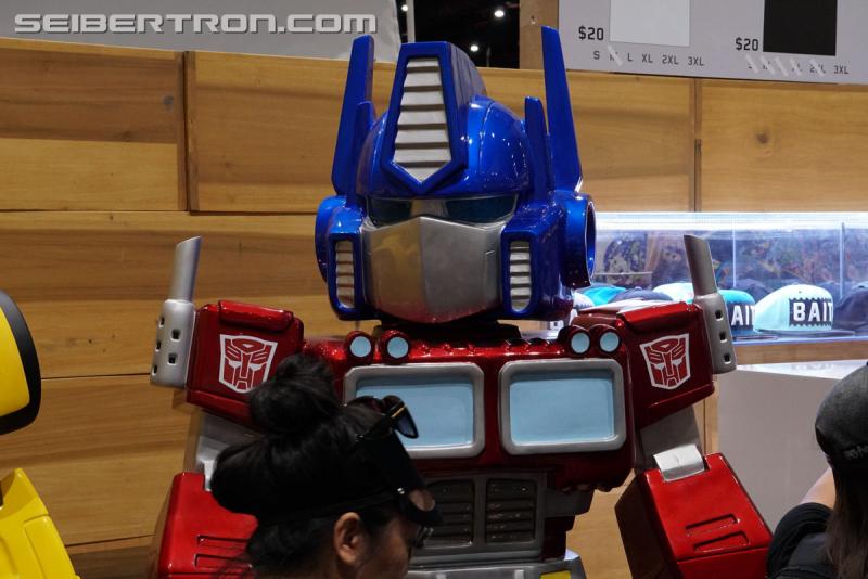 SDCC 2017: Licensed Transformers Products - Transformers Event: Licensed Tfs 164
