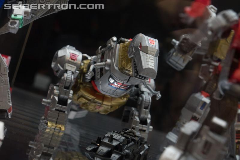 Transformers News: Gallery for Transformers Power of the Primes Figures on Showfloor at #HASCON Transformers News: Gallery for Transformers Power of the Primes Figures on Showfloor at #HASCON
