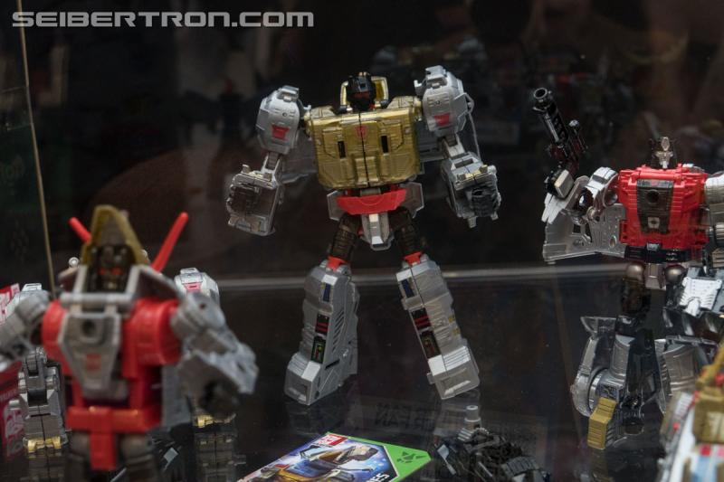 Transformers News: Gallery for Transformers Power of the Primes Figures on Showfloor at #HASCON Transformers News: Gallery for Transformers Power of the Primes Figures on Showfloor at #HASCON