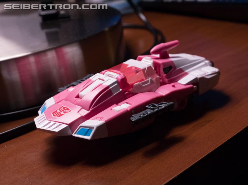 HASCON 2017 - Titans Return Arcee Exclusive