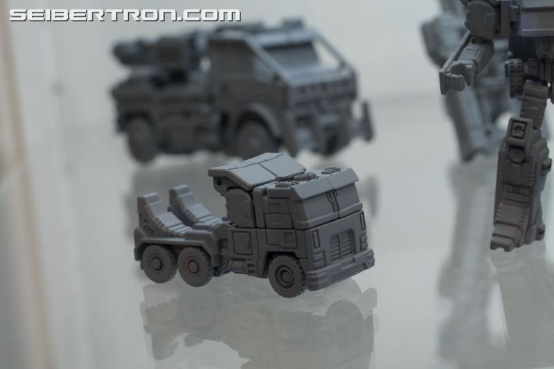 HASCON 2017: Gray Model Prototypes and Unreleased Figures - Transformers Event: DSC02231