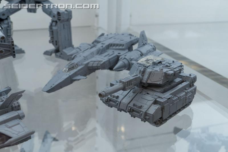 HASCON 2017: Gray Model Prototypes and Unreleased Figures - Transformers Event: DSC02245