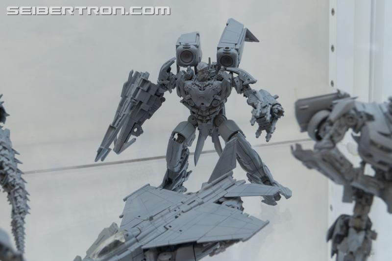 HASCON 2017: Gray Model Prototypes and Unreleased Figures - Transformers Event: DSC02250