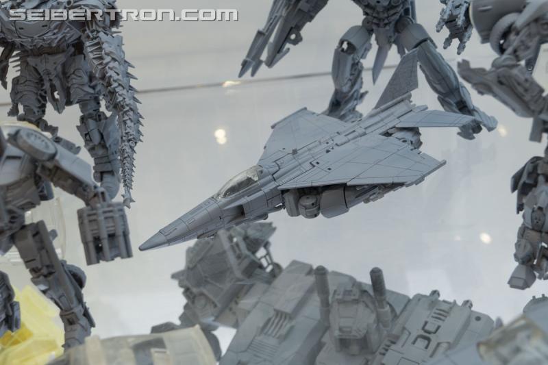 HASCON 2017: Gray Model Prototypes and Unreleased Figures - Transformers Event: DSC02252