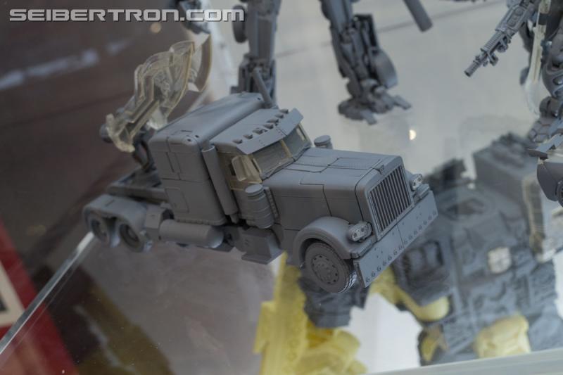 HASCON 2017: Gray Model Prototypes and Unreleased Figures - Transformers Event: DSC02264