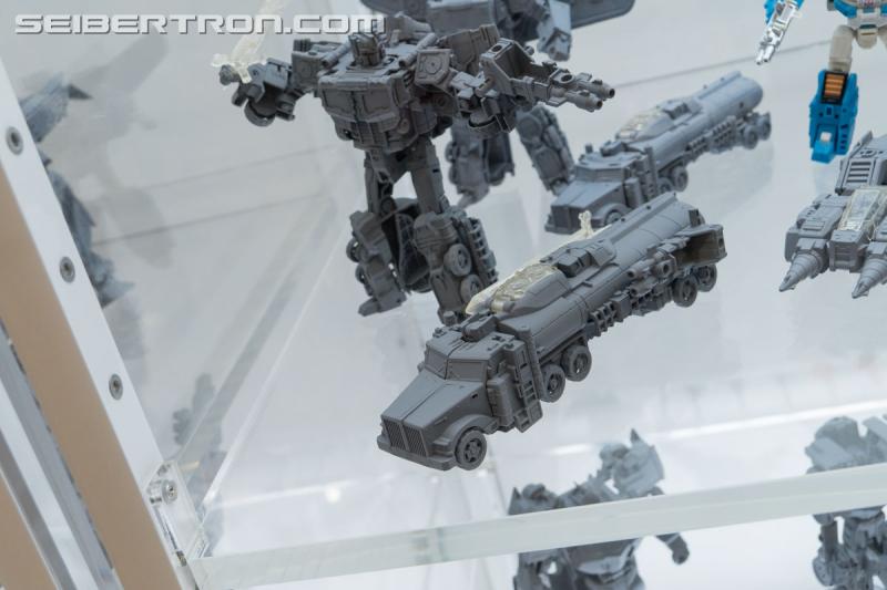 HASCON 2017: Gray Model Prototypes and Unreleased Figures - Transformers Event: DSC02310