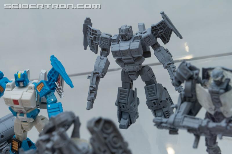 HASCON 2017: Gray Model Prototypes and Unreleased Figures - Transformers Event: DSC02321