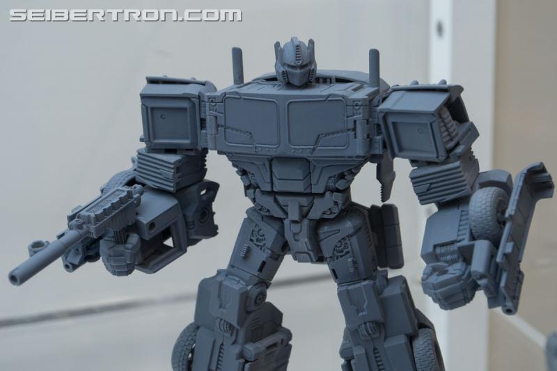 HASCON 2017: Gray Model Prototypes and Unreleased Figures - Transformers Event: DSC02332