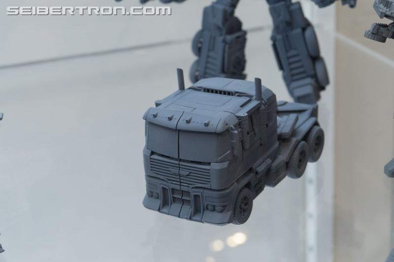 HASCON 2017: Gray Model Prototypes and Unreleased Figures - Transformers Event: DSC02334