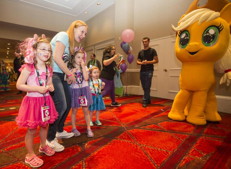 HASCON 2017: Official HASCON Images from Hasbro - Transformers Event: HASCON Eisen NEWSROOM12 090817.JPG