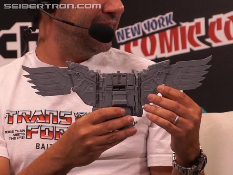 Transformers News: NYCC 2017: Gallery for Transformers Titan Class Predaking's Wing Reveal #NYCC17 Transformers News: NYCC 2017: Gallery for Transformers Titan Class Predaking's Wing Reveal #NYCC17