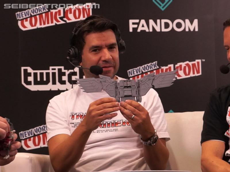 NYCC 2017: Titan Class Predaking's Wing Revealed - Transformers Event: Titan Class Predaking Wing 18