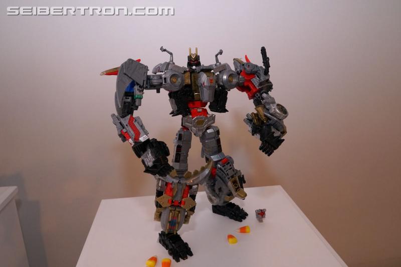 NYCC 2017 - NYCC Reveals: Power of the Primes Volcanicus
