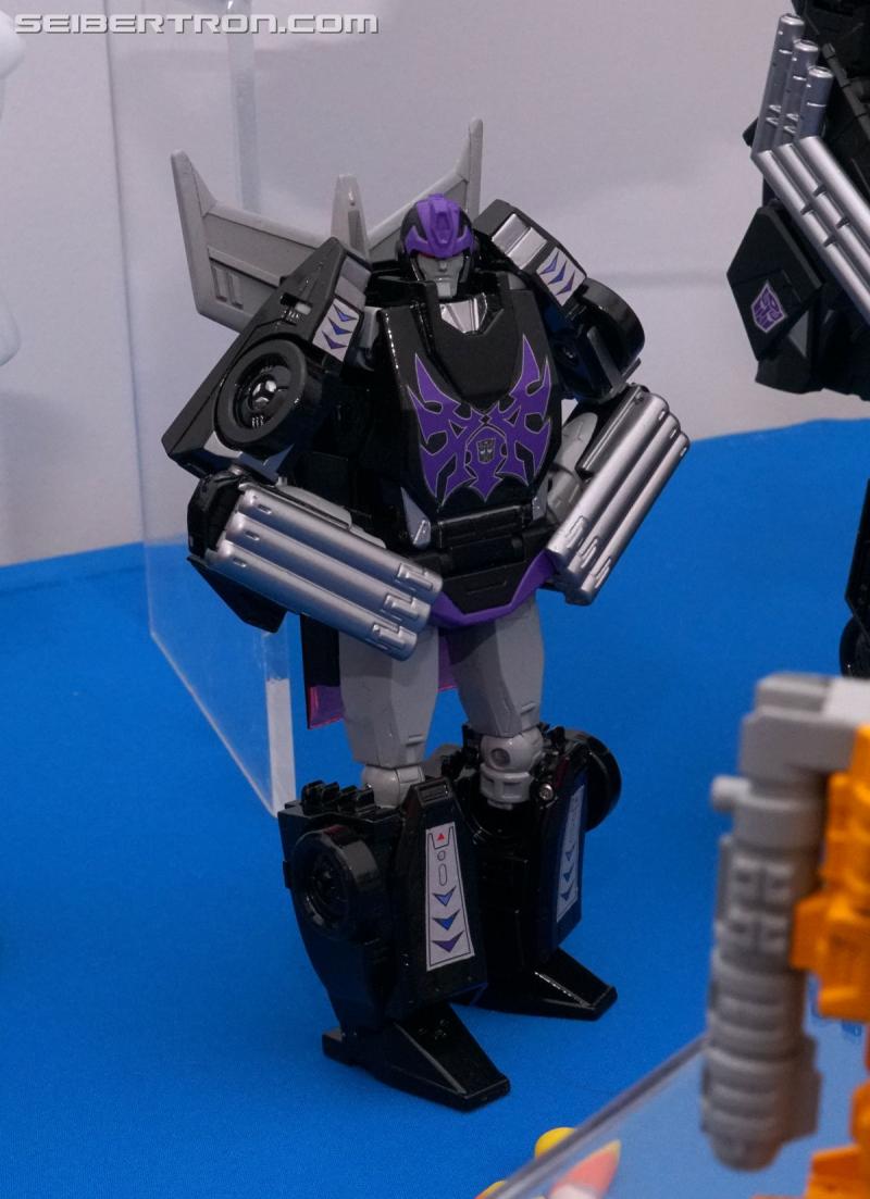 NYCC 2017: NYCC Reveals: Power of the Primes Rodimus Unicronus - Transformers Event: Rodimus Unicronus 005a
