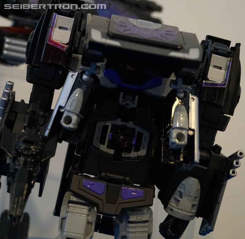NYCC 2017: NYCC Reveals: Power of the Primes Rodimus Unicronus - Transformers Event: Rodimus Unicronus 013a