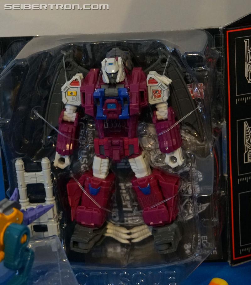 Transformers News: NYCC 2017: Gallery for #Transformers Titans Return Grotusque and Scorponok #hasbronycc Transformers News: NYCC 2017: Gallery for #Transformers Titans Return Grotusque and Scorponok #hasbronycc