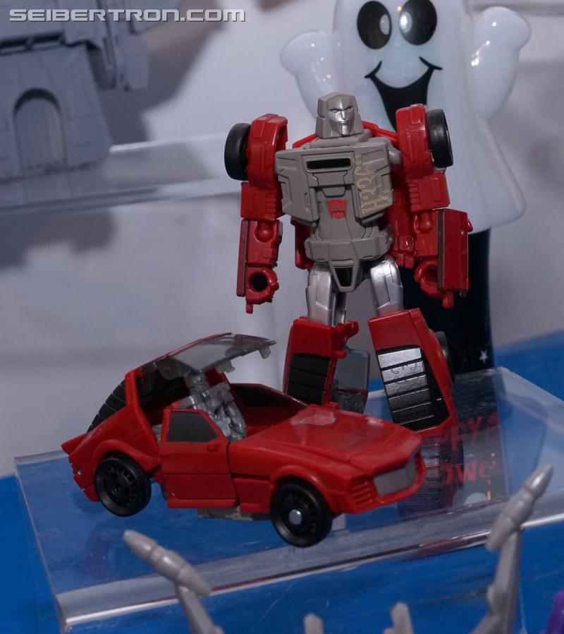 NYCC 2017 - NYCC Reveals: Power of the Primes Legends Class