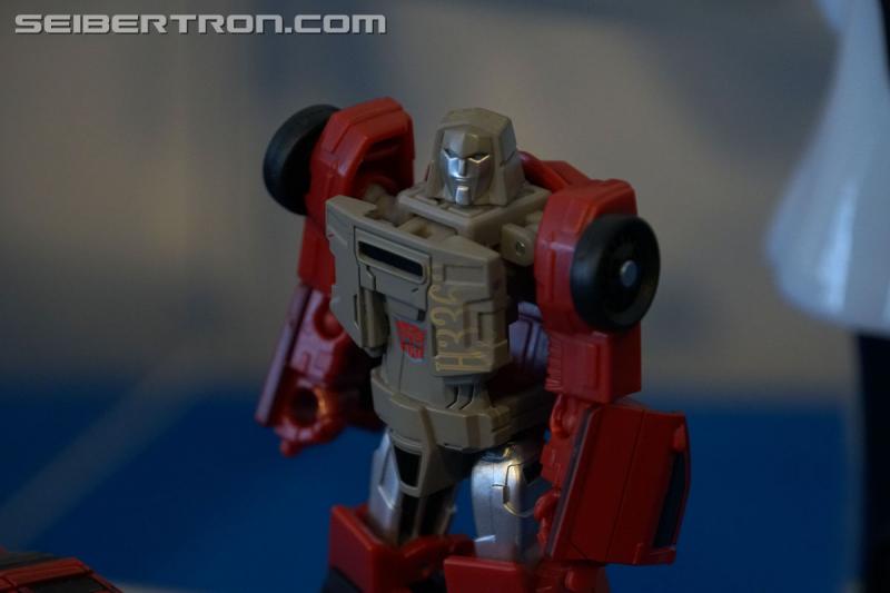 NYCC 2017: NYCC Reveals: Power of the Primes Legends Class - Transformers Event: Legends Class 012