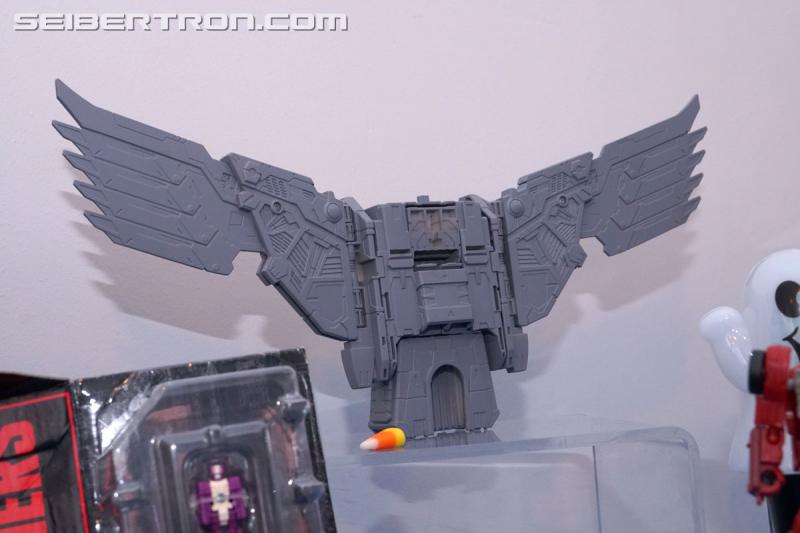 NYCC 2017 - NYCC 2017: Titan Class Predaking's Wings and Miscellaneous Images