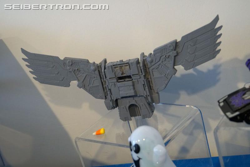NYCC 2017 - NYCC 2017: Titan Class Predaking's Wings and Miscellaneous Images