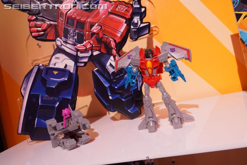 Toy Fair 2018 - Transformers Cyberverse