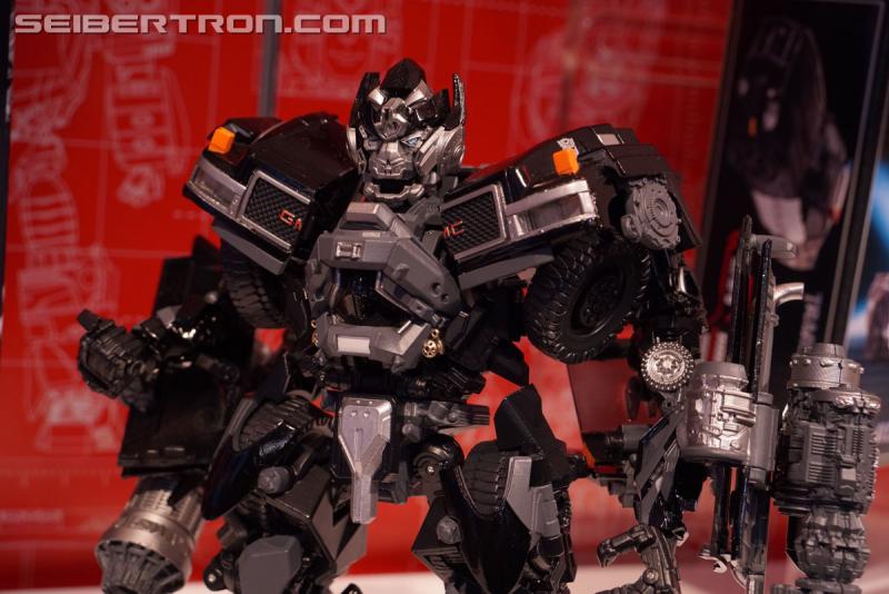 Transformers News: Toy Fair 2018 - Transformers Movie Masterpiece MPM-6 Ironhide, with Barricade #HasbroToyFair #NYTF