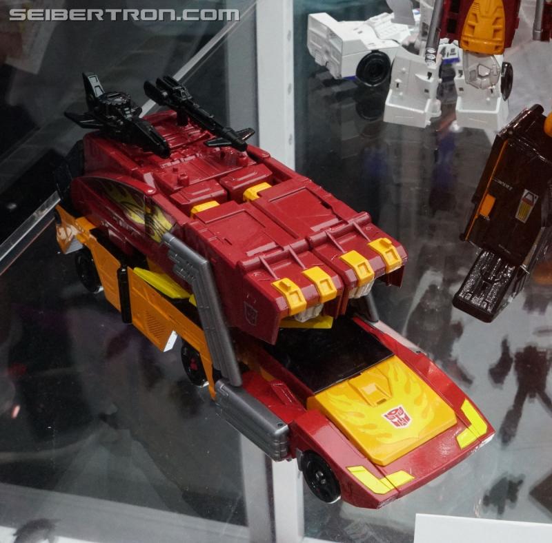 Toy Fair 2018: Transformers Power of the Primes - Transformers Event: Power Of The Primes 006