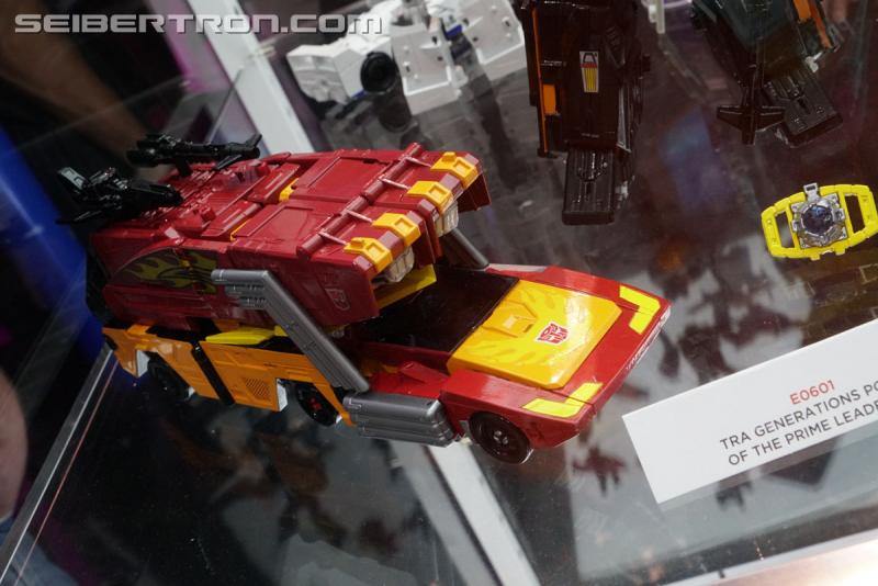Toy Fair 2018: Transformers Power of the Primes - Transformers Event: Power Of The Primes 011