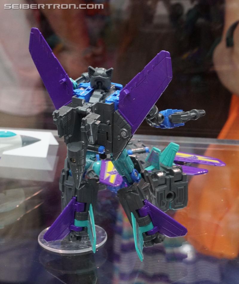 Toy Fair 2018: Transformers Power of the Primes - Transformers Event: Power Of The Primes 052